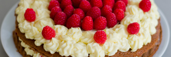 Witte Chocolade Framboos Naked Cake Uit De Pan Van San